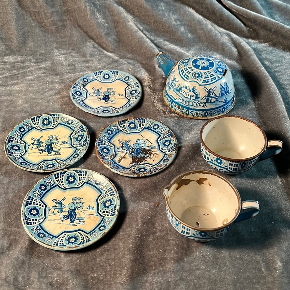 VTG Tin Teaset